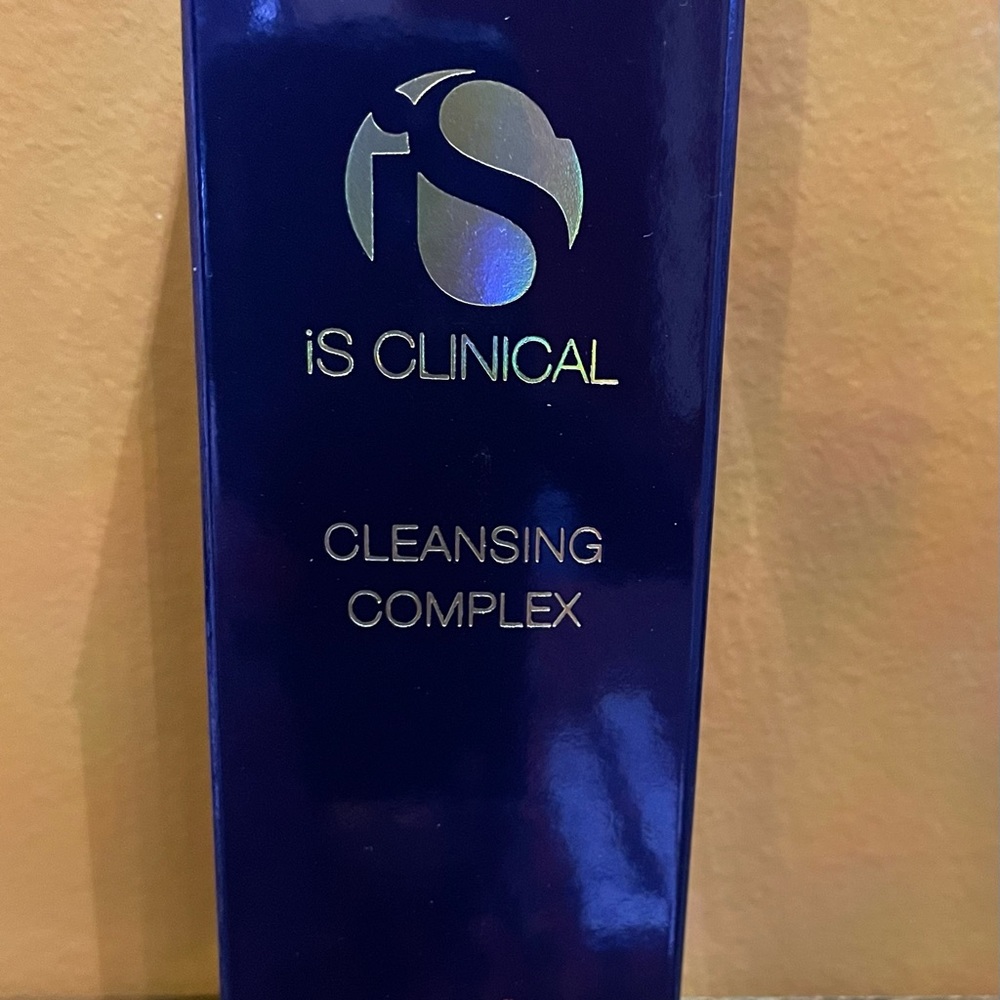 IS Clinical Cleansing Complex